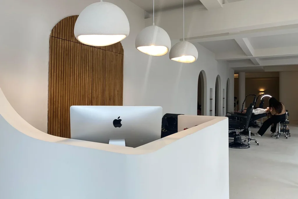 Refresh Nederland salon interieur